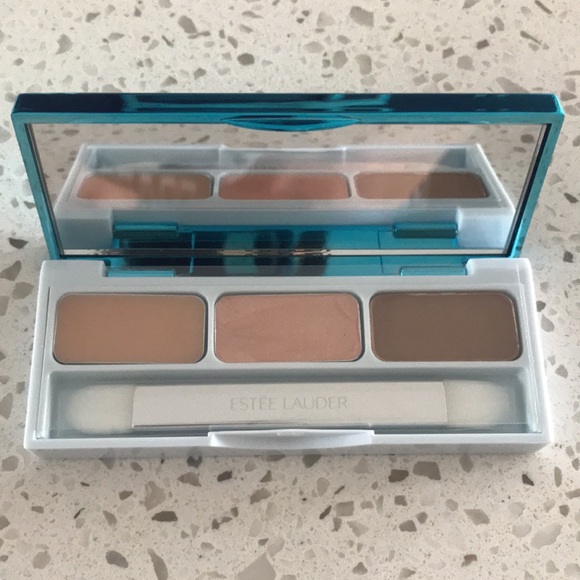 Estée Lauder eye shadow - Picture 3 of 3